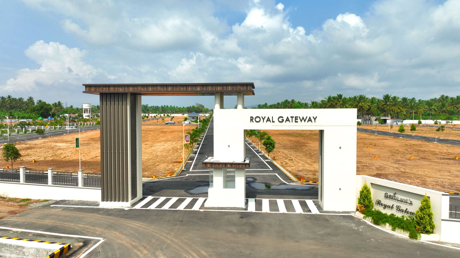 Royal Gateway 